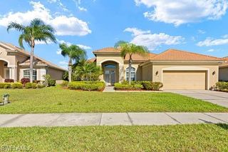 8066 Princeton DR, Naples, FL 34104