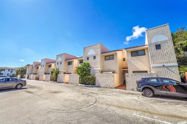 225 SE 11th Ave 225, Pompano Beach, FL 33060