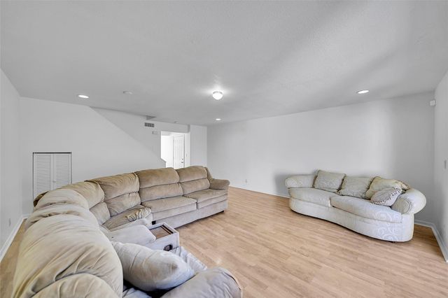 225 SE 11th Ave 225, Pompano Beach, FL 33060