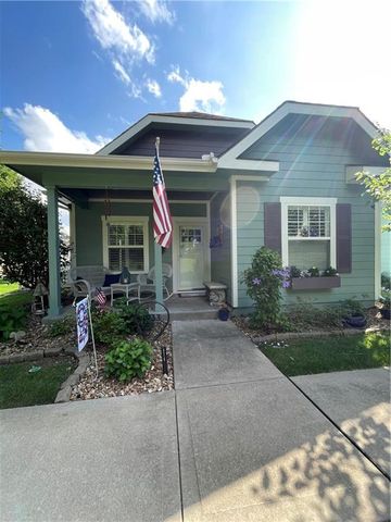 933 Redbuck Circle, Lee's Summit, MO 64081