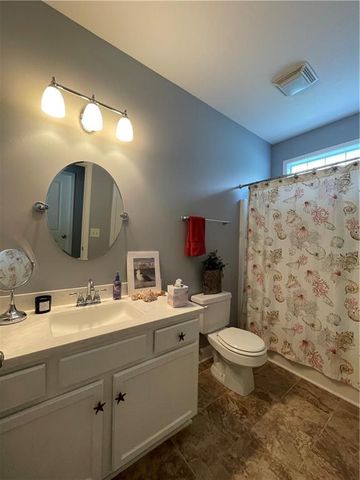 933 Redbuck Circle, Lee's Summit, MO 64081