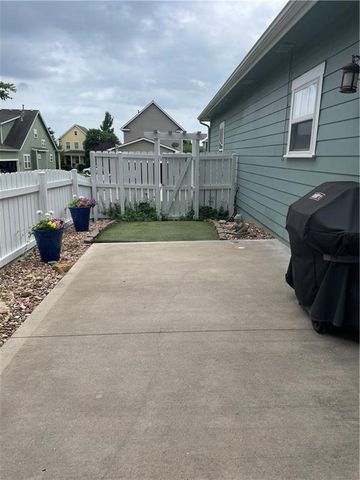 933 Redbuck Circle, Lee's Summit, MO 64081