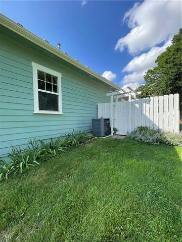 933 Redbuck Circle, Lee's Summit, MO 64081