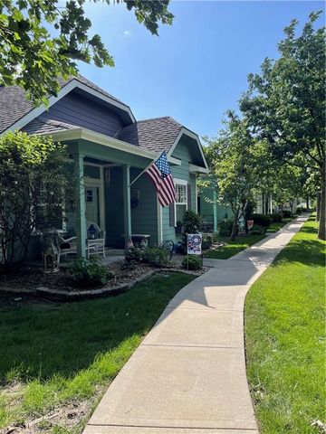 933 Redbuck Circle, Lee's Summit, MO 64081