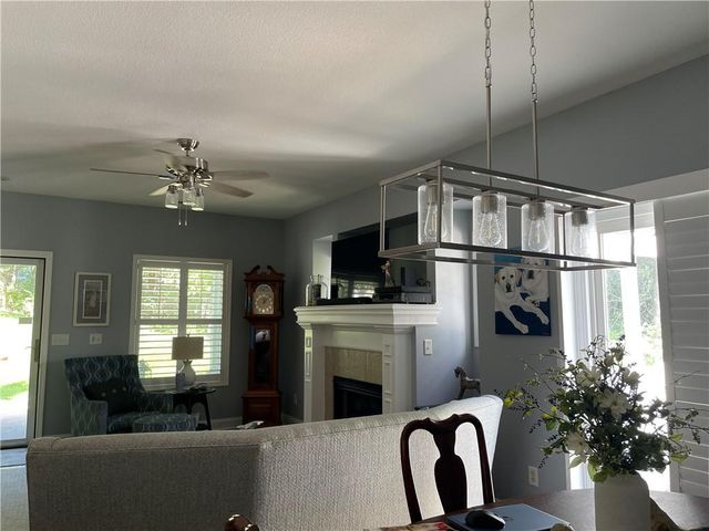 933 Redbuck Circle, Lee's Summit, MO 64081