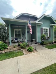 933 Redbuck Circle, Lee's Summit, MO 64081