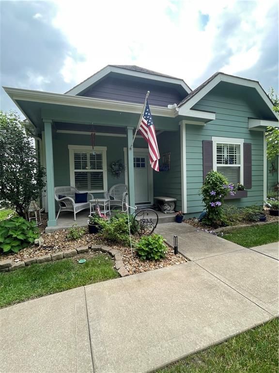 933 Redbuck Circle, Lee's Summit, MO 64081