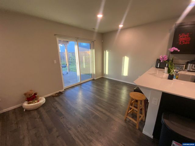 4777 Navigation Av NE, Salem, OR 97305