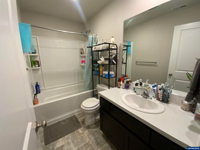 4777 Navigation Av NE, Salem, OR 97305