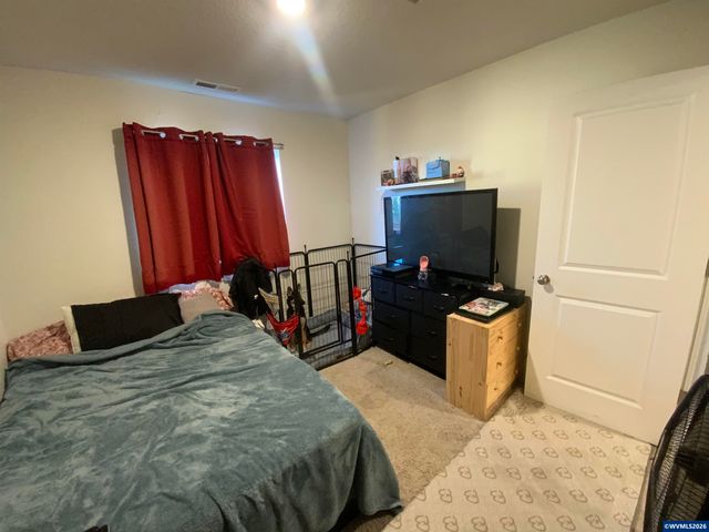 4777 Navigation Av NE, Salem, OR 97305