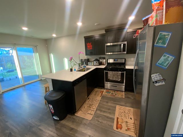 4777 Navigation Av NE, Salem, OR 97305