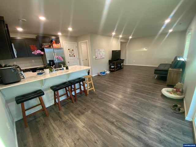 4777 Navigation Av NE, Salem, OR 97305
