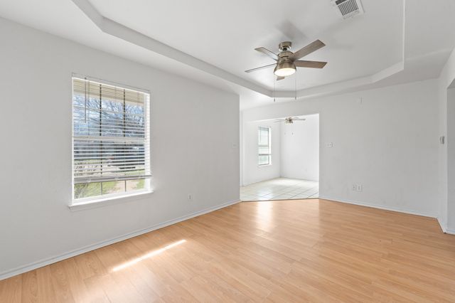 700 Poindexter Avenue, Cleburne, TX 76033