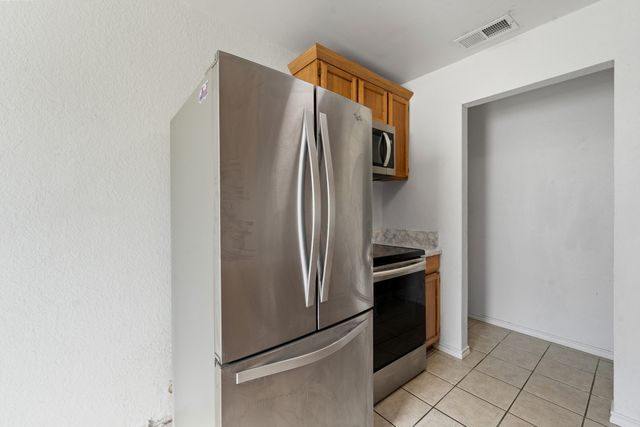 700 Poindexter Avenue, Cleburne, TX 76033