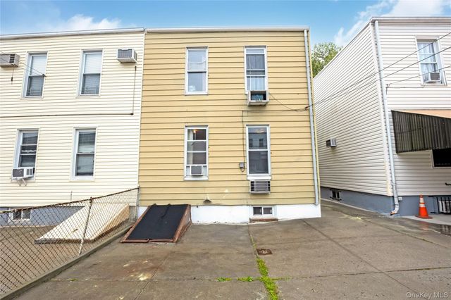 7812 79th Street, Glendale, NY 11385