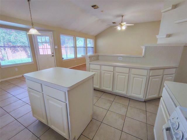 818 Presley Way, Sugar Land, TX 77479