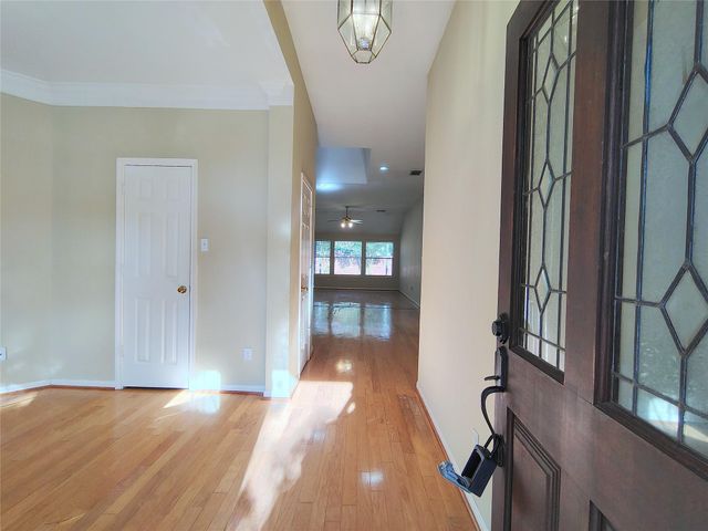 818 Presley Way, Sugar Land, TX 77479