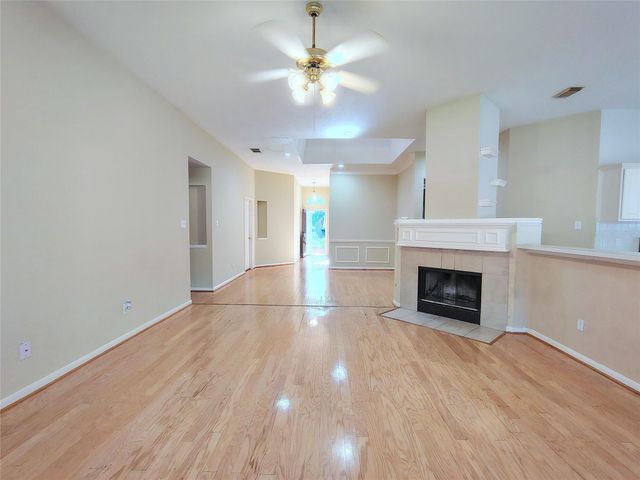 818 Presley Way, Sugar Land, TX 77479