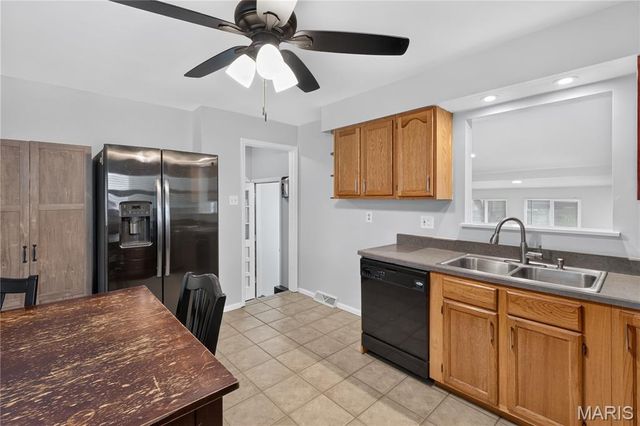 12033 Colonial Drive, Maryland Heights, MO 63043