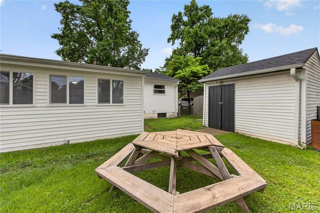 12033 Colonial Drive, Maryland Heights, MO 63043