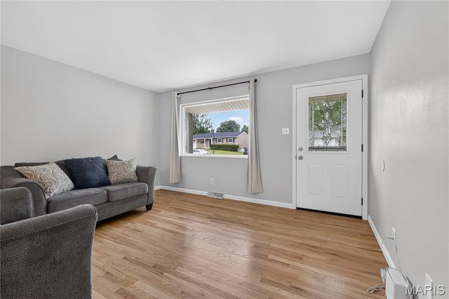 12033 Colonial Drive, Maryland Heights, MO 63043