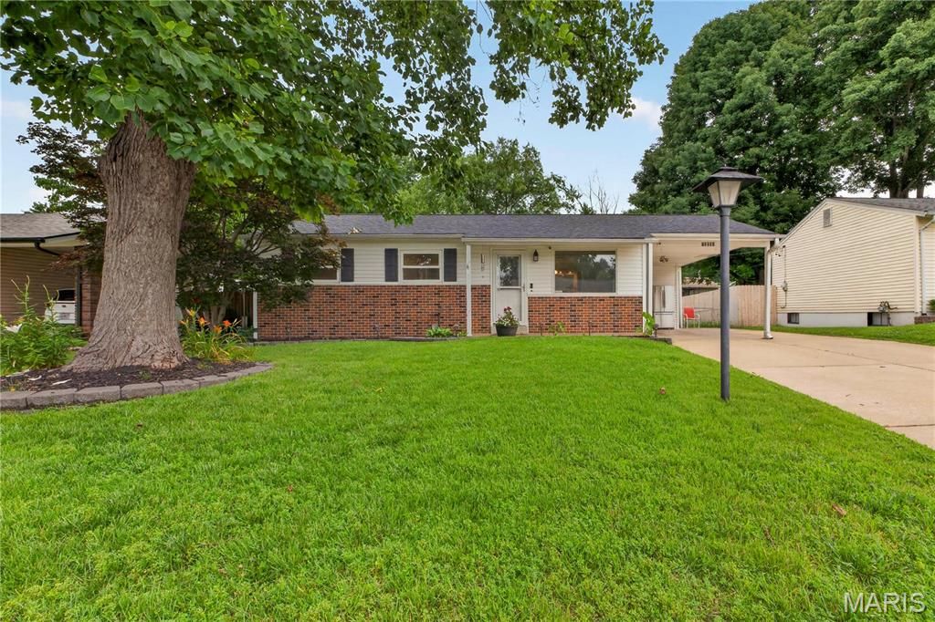 12033 Colonial Drive, Maryland Heights, MO 63043