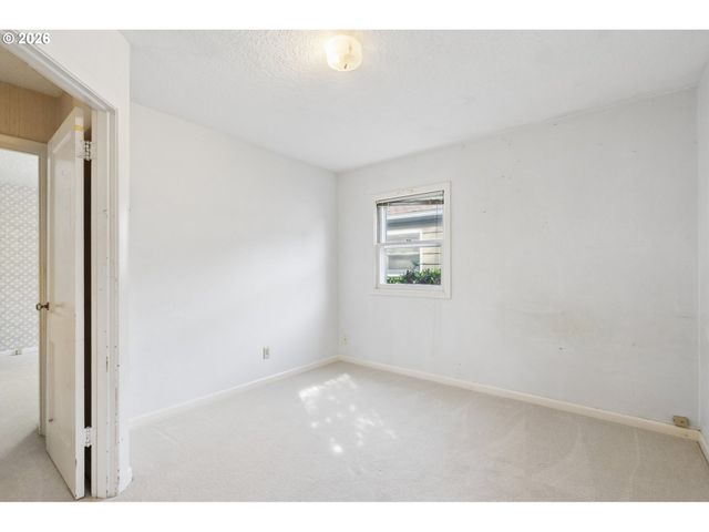 4020 Se LEXINGTON St, Portland, OR 97202