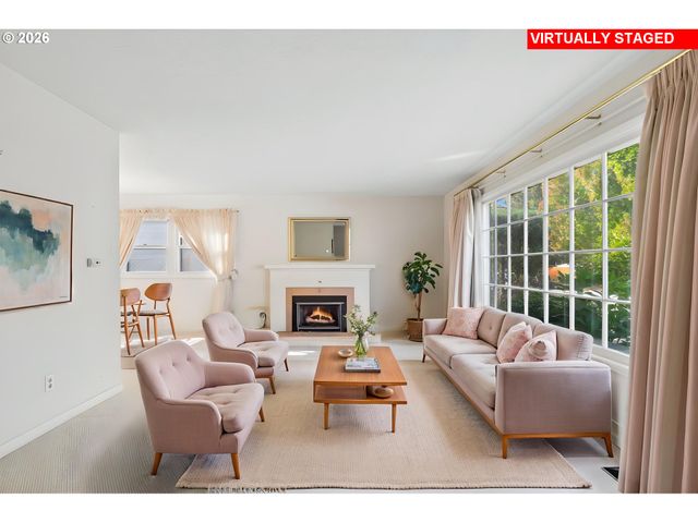 4020 Se LEXINGTON St, Portland, OR 97202