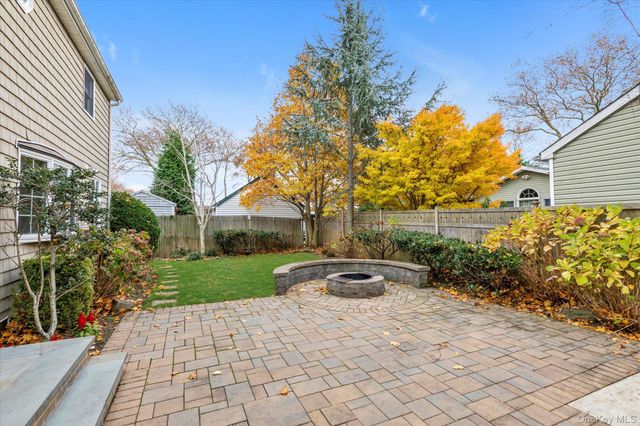 22 Fairview Road W, Massapequa, NY 11758
