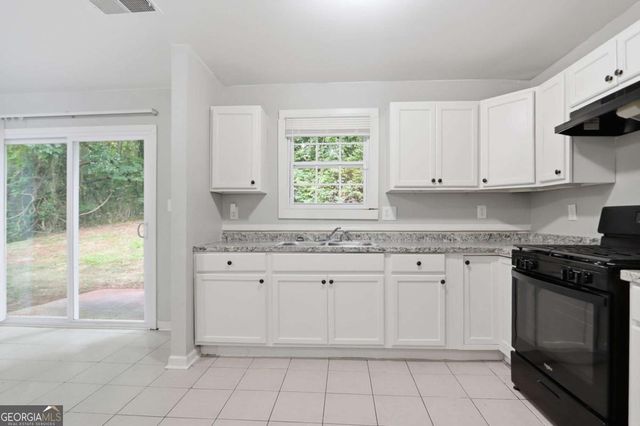 5202 Scarbrough Lane, Stone Mountain, GA 30088