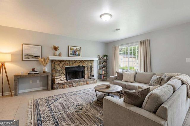 5202 Scarbrough Lane, Stone Mountain, GA 30088