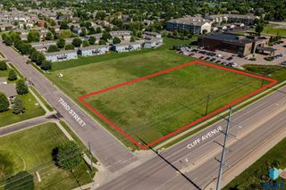 6401 S Cliff Ave Avenue, Sioux Falls, SD 57108