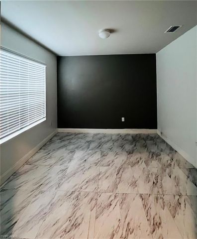 10601 Crossback LN, Lehigh Acres, FL 33936