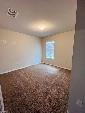 10601 Crossback LN, Lehigh Acres, FL 33936