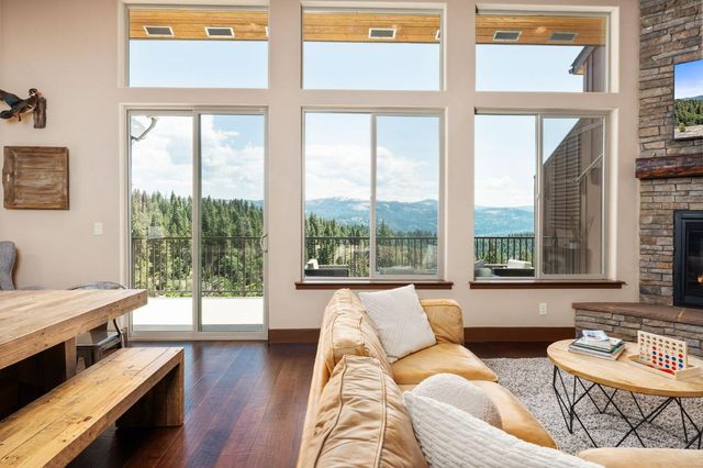 42298 Majestic Lane, Shaver Lake, CA 93664