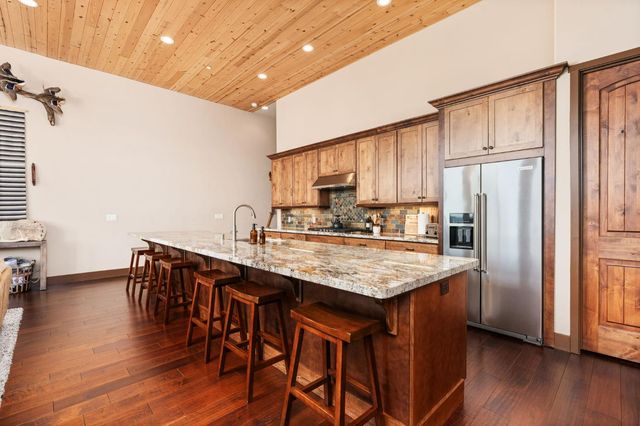 42298 Majestic Lane, Shaver Lake, CA 93664