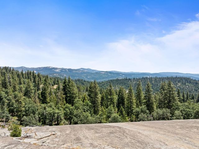 42298 Majestic Lane, Shaver Lake, CA 93664
