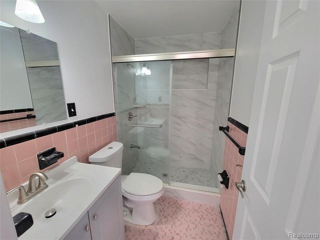 26466 Richard Drive, Warren, MI 48089