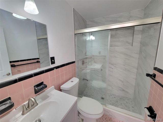 26466 Richard Drive, Warren, MI 48089