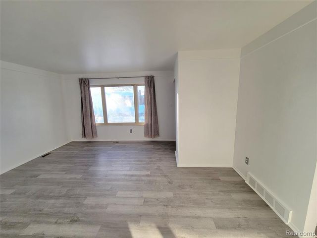 26466 Richard Drive, Warren, MI 48089