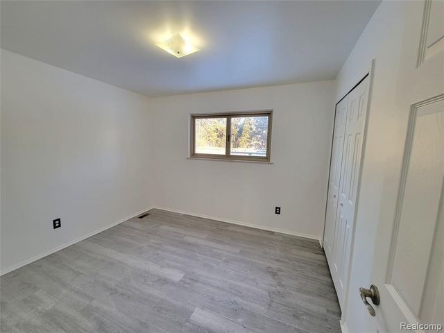 26466 Richard Drive, Warren, MI 48089