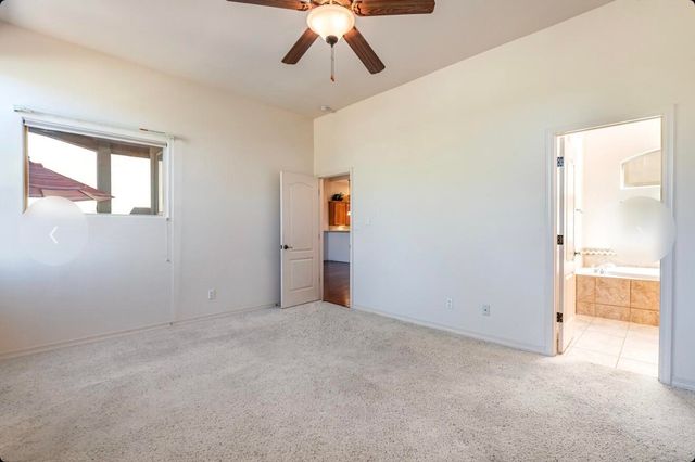 8805 Desert Fox Way NE, Albuquerque, NM 87122