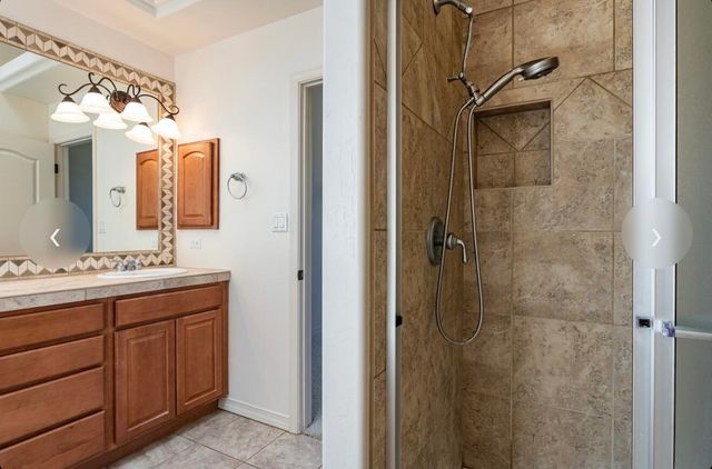 8805 Desert Fox Way NE, Albuquerque, NM 87122