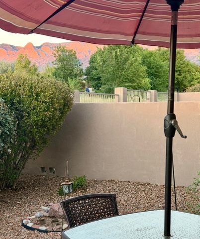8805 Desert Fox Way NE, Albuquerque, NM 87122