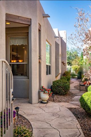 8805 Desert Fox Way NE, Albuquerque, NM 87122