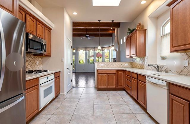 8805 Desert Fox Way NE, Albuquerque, NM 87122
