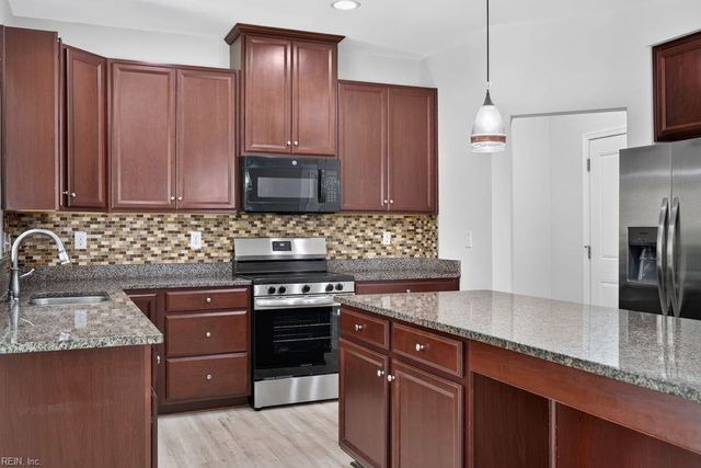130 Patriots Walke DR, Suffolk, VA 23434