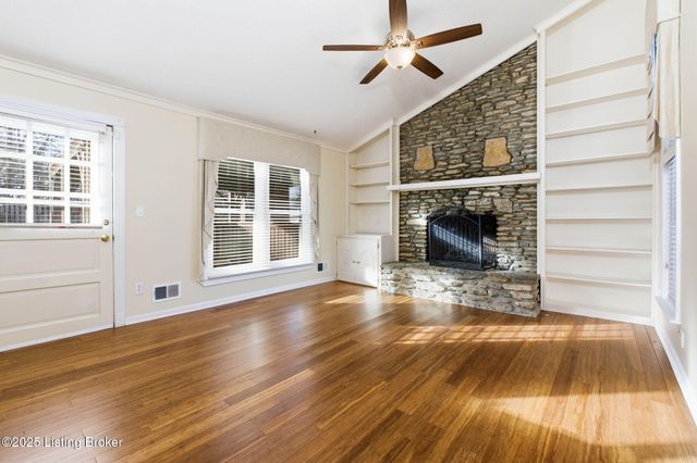 11802 Running Creek Rd, Louisville, KY 40243