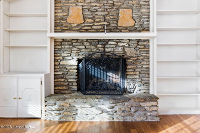 11802 Running Creek Rd, Louisville, KY 40243