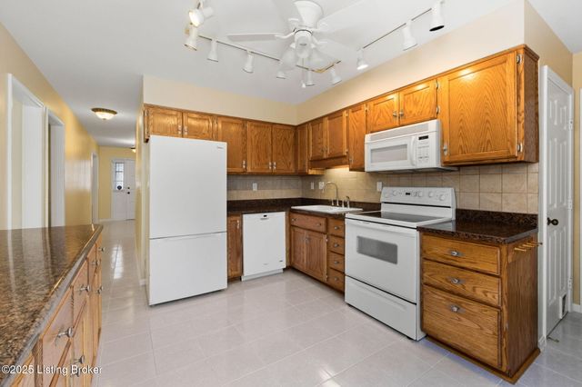 11802 Running Creek Rd, Louisville, KY 40243